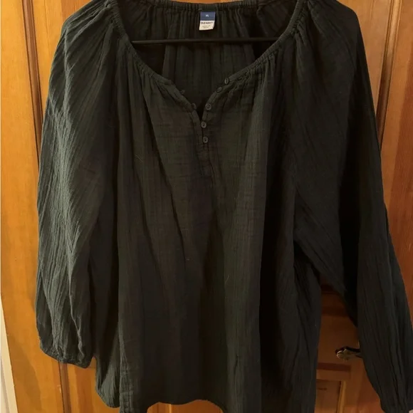 Old navy gauze crinkle style button shirt - Picture 2 of 3